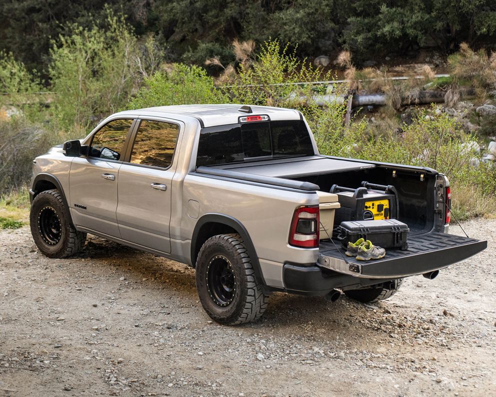 mt-evo-m-retractable-tonneau-cover-ram-1