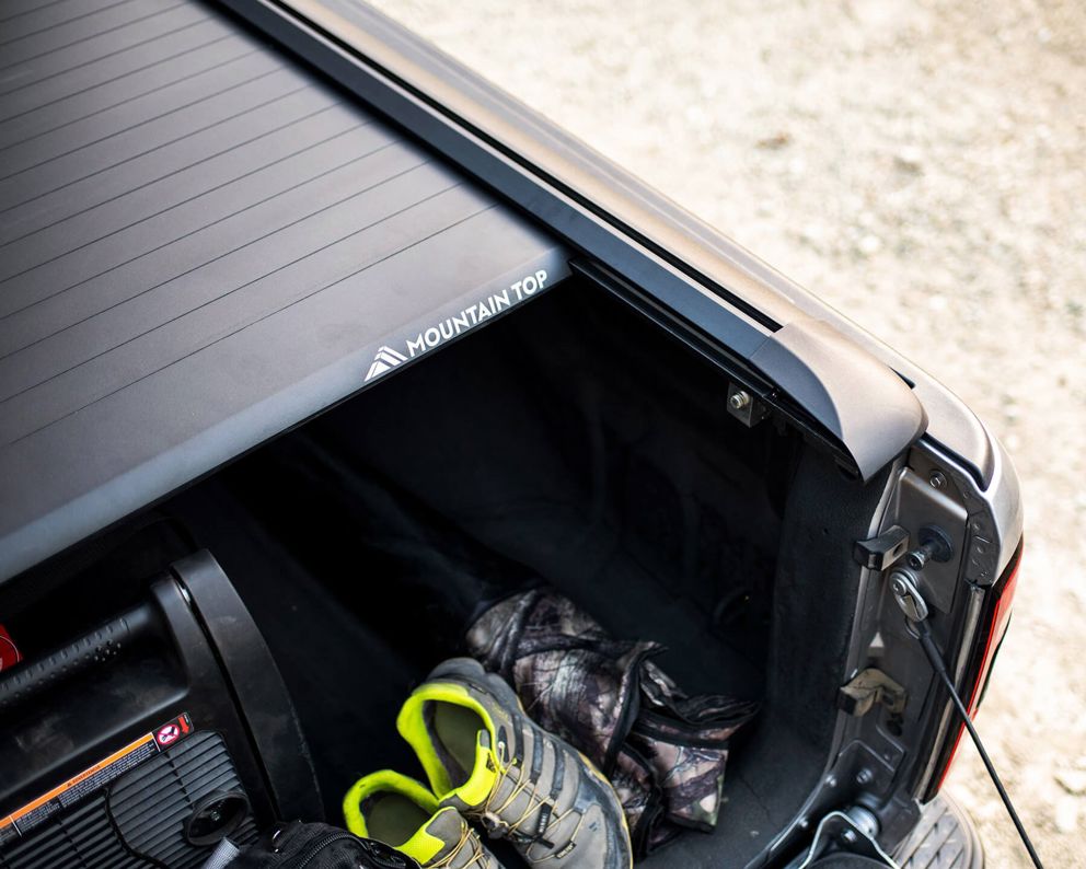 mt-evo-m-retractable-tonneau-cover-ram-4